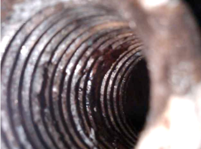 badly tested cylinder - Cylinder neck thread corrosion